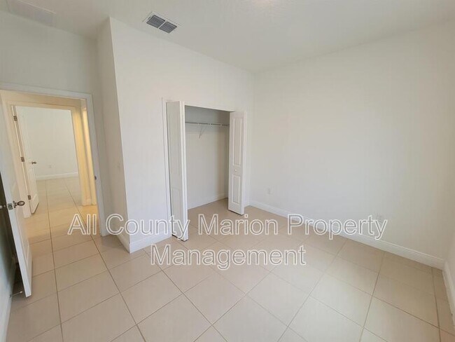 Building Photo - 405 Marion Oaks Ln