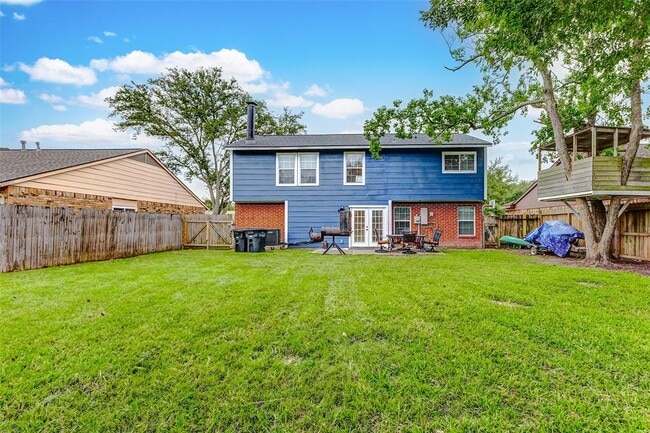Building Photo - 471 El Toro Ln