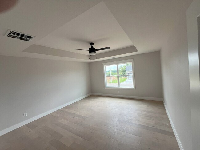 Building Photo - Nearly-new 4-bedroom, 2-bath home in the exclusive Lion's Gate Neighborhood!!!