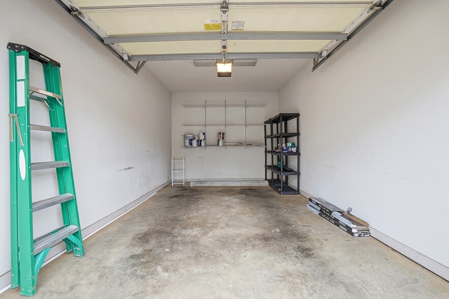 Building Photo - 1117 Park West Dr