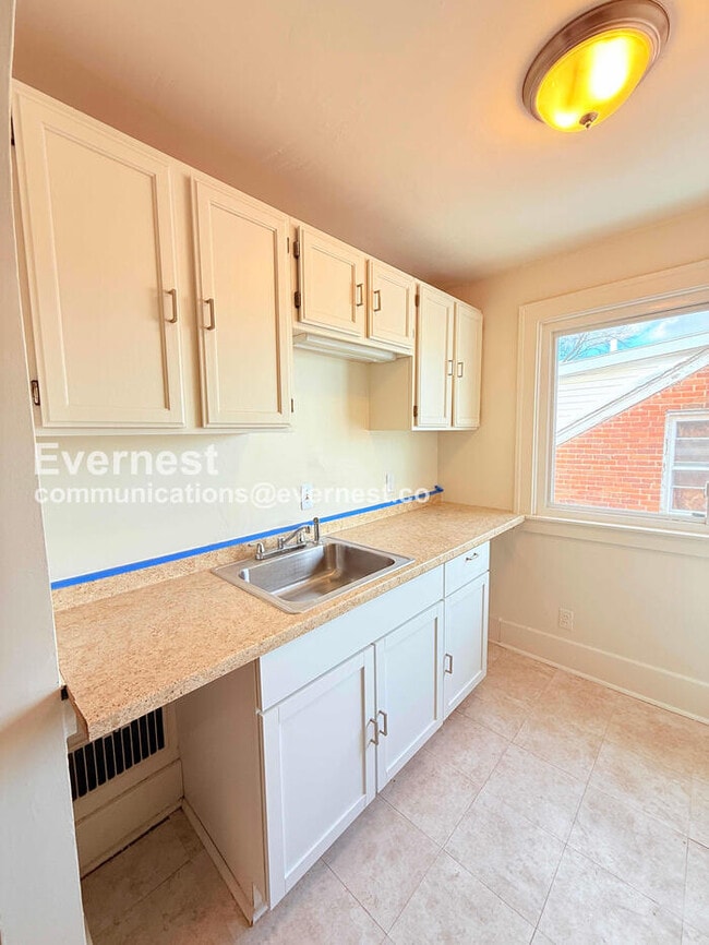 Building Photo - 9353 Kentucky St