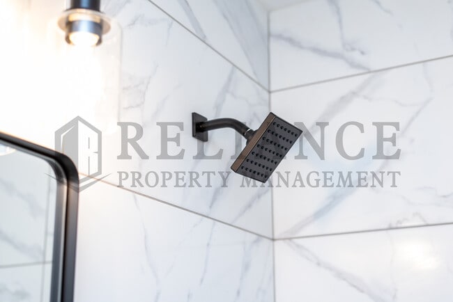 Building Photo - 2506 N Somerset Ave