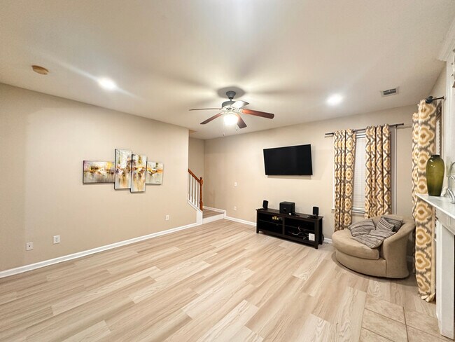 Building Photo - 175 Mill Creek Dr