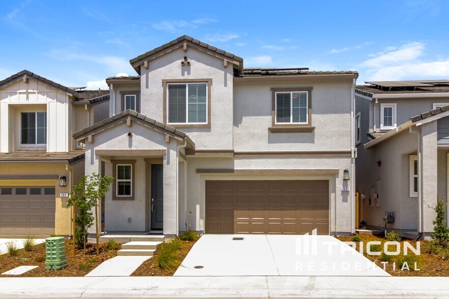 Primary Photo - 2037 Comstock Ln