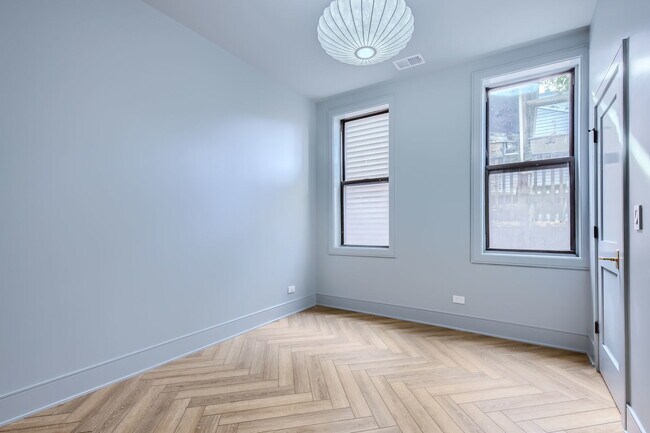 Building Photo - 2043 N Humboldt Blvd