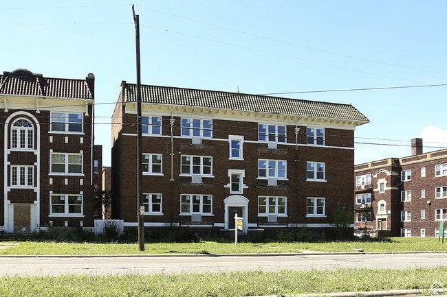 Exterior 1 - Eddington Apartments