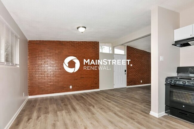 Building Photo - 3 Bedroom Pet-Friendly Home in St. Louis, ...