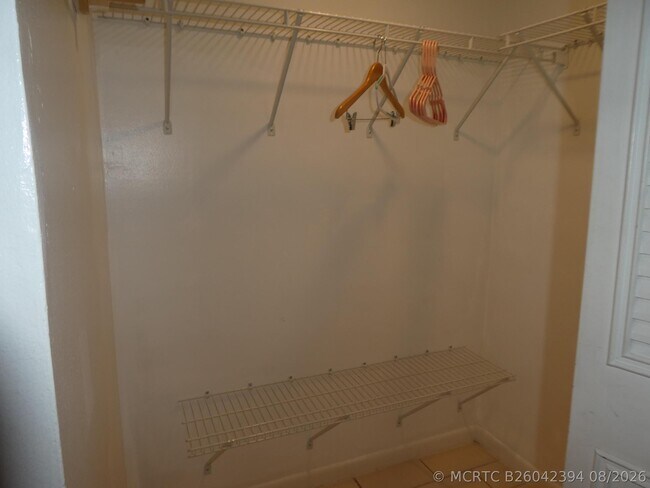 Building Photo - 7149 Golf Colony Ct