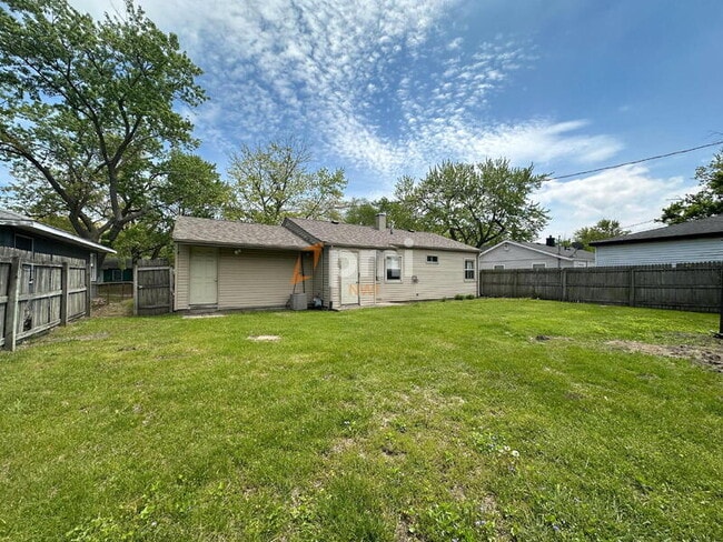 Building Photo - 7752 Beech Ave