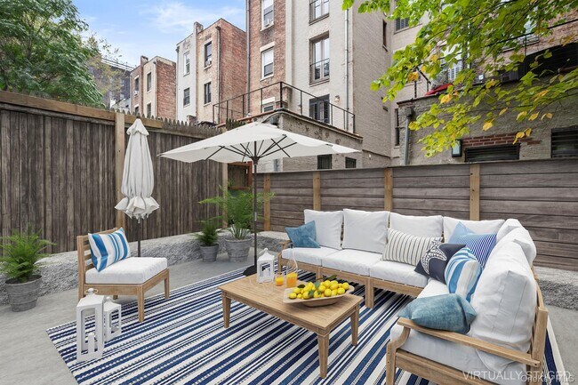 Building Photo - 453 W 140th St