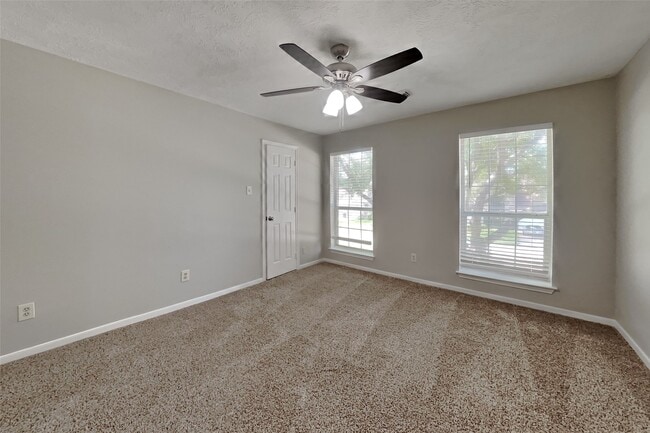 Building Photo - 11307 Sunshine Park Dr