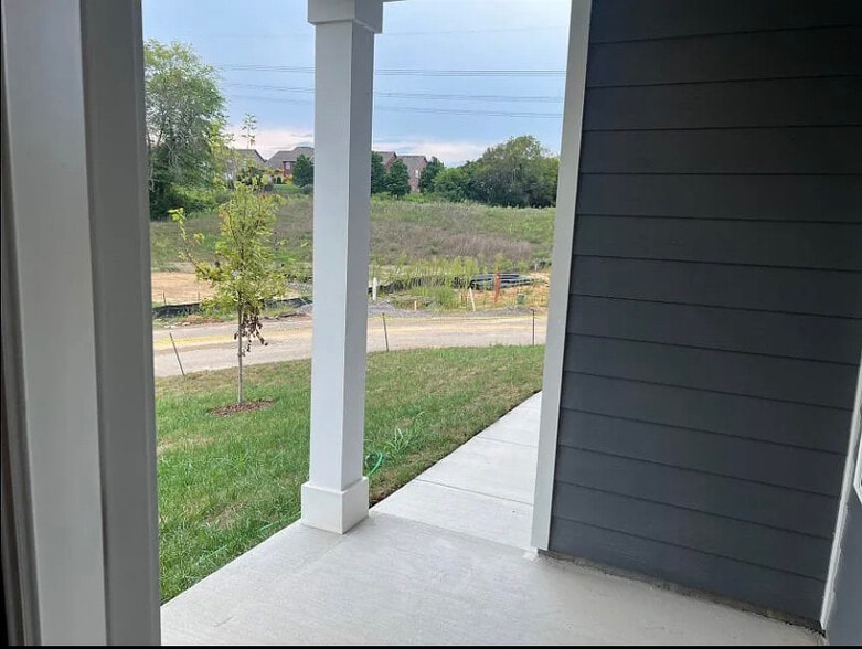 Building Photo - 8053 Warbler Way