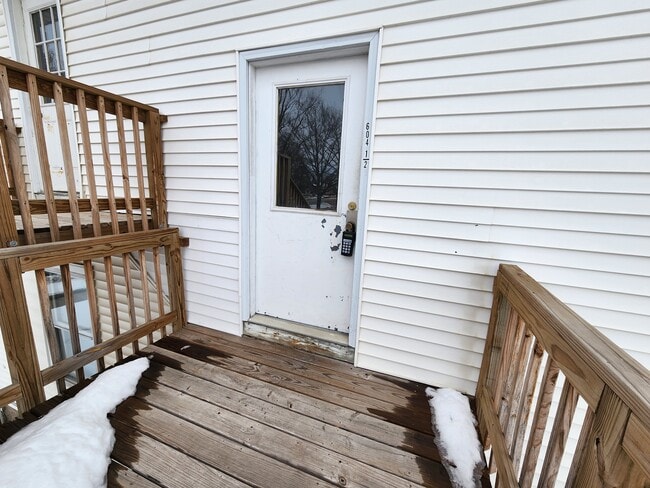 Building Photo - 604 W Seerley Blvd