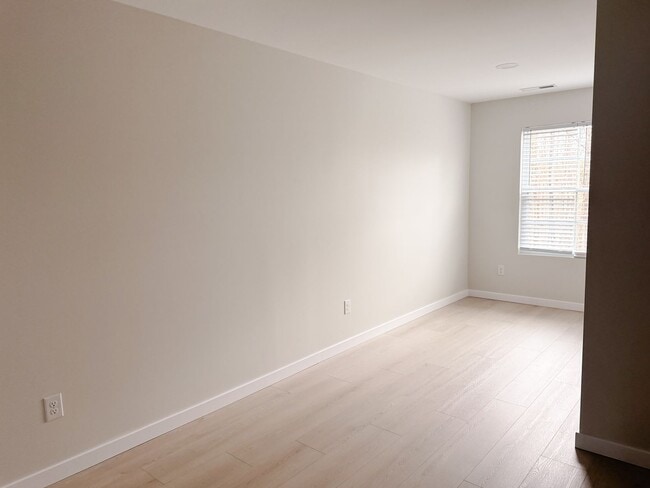 Building Photo - 229 Cothran Rd