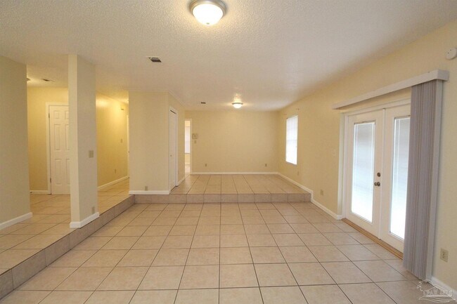 Building Photo - 7859 Bay Meadows Dr