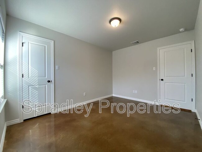 Building Photo - 206A Sparrow Cove
