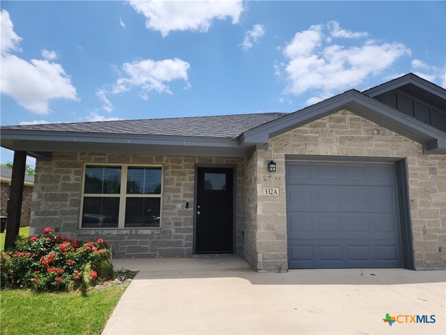 Primary Photo - 332 Arnold Dr