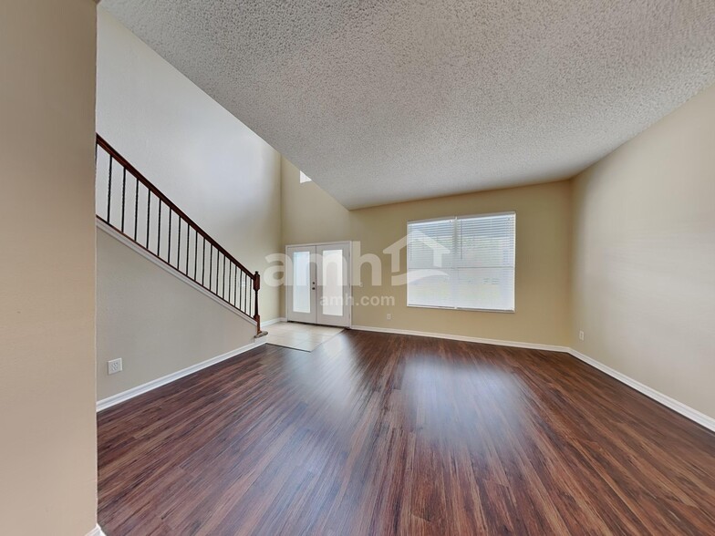 Building Photo - 1226 Loretto Cir