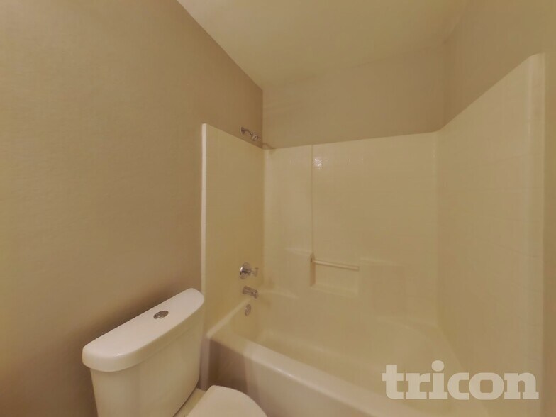 Building Photo - 1505 Nightingale Ct