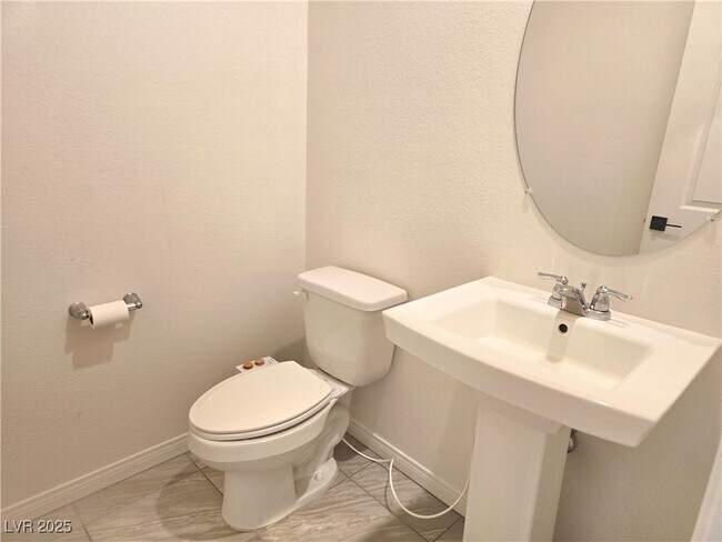 Building Photo - 2406 Bellinzona Pl