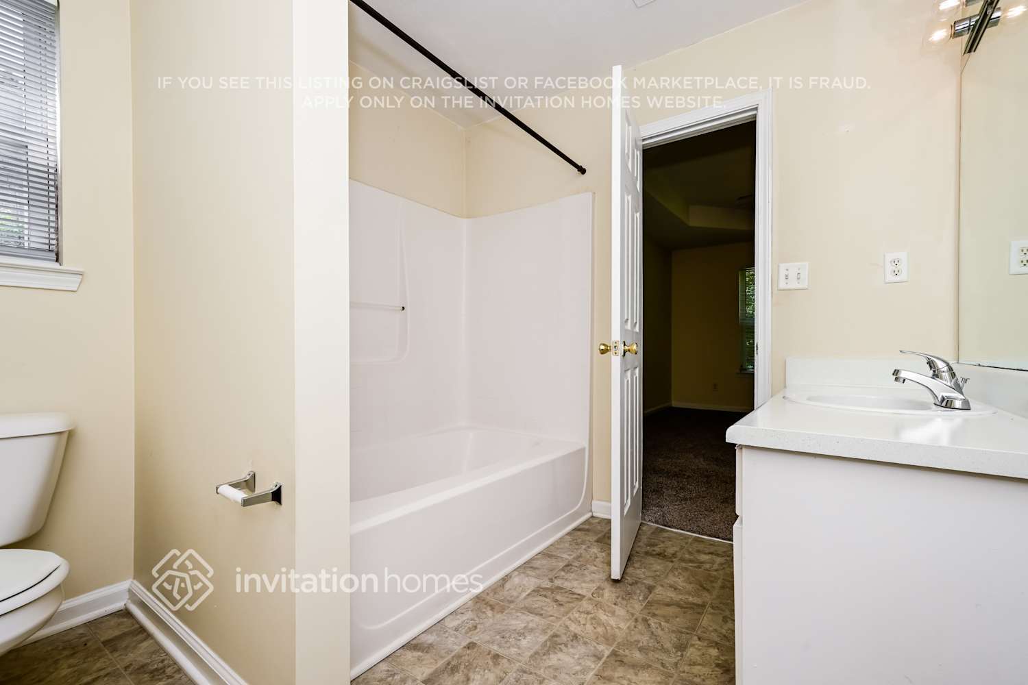 Building Photo - 8040 Highland Pkwy