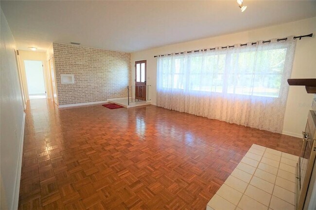 Building Photo - 1761 Cardinal Dr