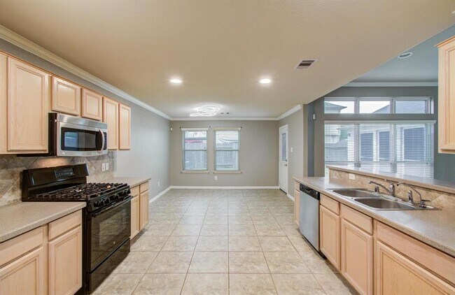 Building Photo - 4823 Upland Dale Ct