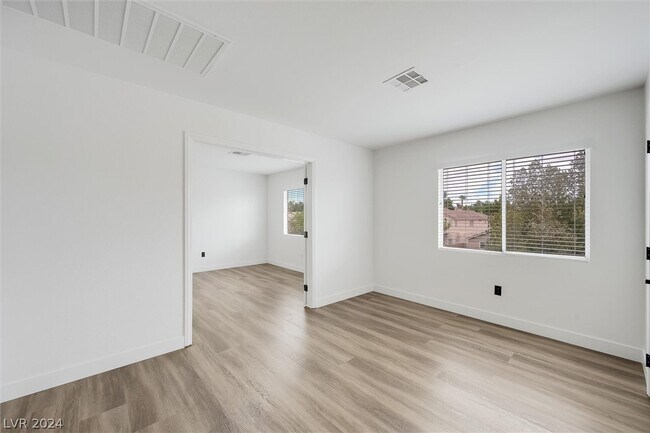 Building Photo - 311 St Augustine Ln