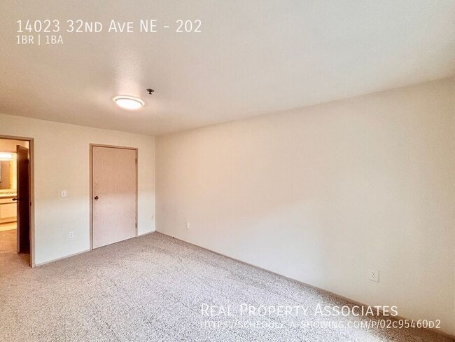 Building Photo - 14023 32nd Ave NE