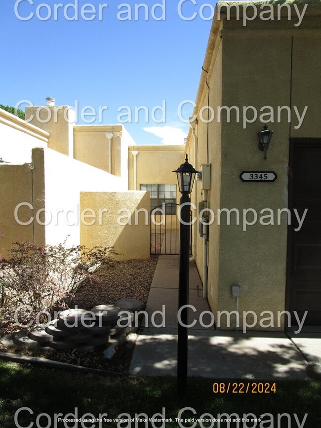 Building Photo - Cute 2 Bedroom, 2 Bathroom, 2 Car Garage and 1,562 Sq. Ft. home in 55+ Community in Rio Rancho.