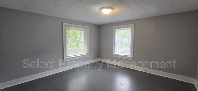 Building Photo - 1726 Tecumseh St