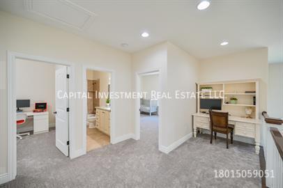 Building Photo - 222 Parkway Cir