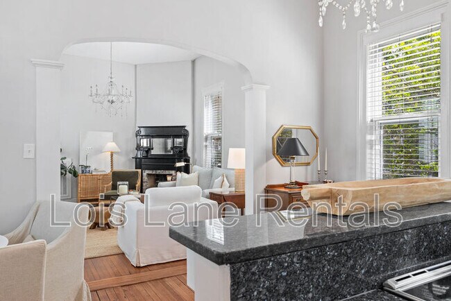 Building Photo - 35 Montagu St