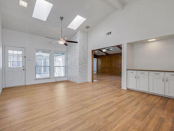 Building Photo - 1710 Hanover Dr