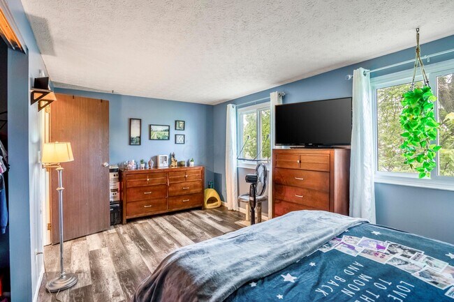 Building Photo - 2421 Nugget Dr