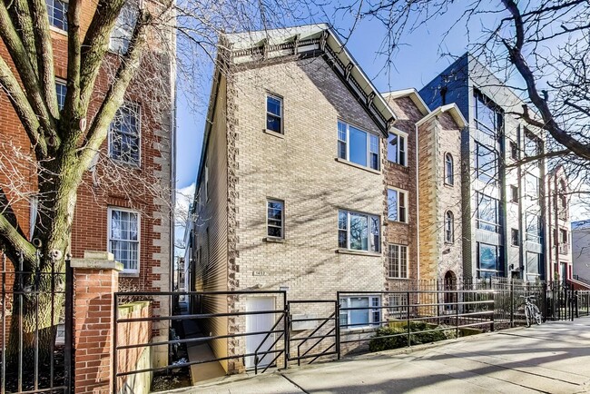 Building Photo - 1452 W Cortez St