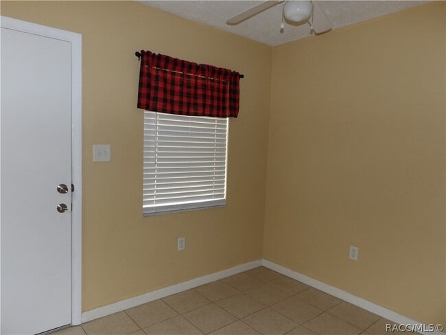 Building Photo - 520 Independence Hwy