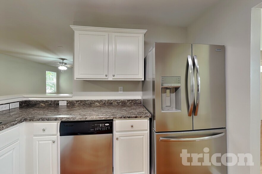 Building Photo - 9335 White Aspen Pl
