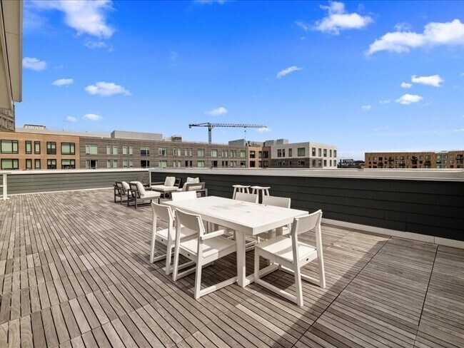 Building Photo - 50 Hichborn St