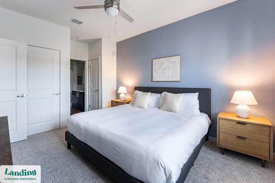 Building Photo - 1225 Utica Dr