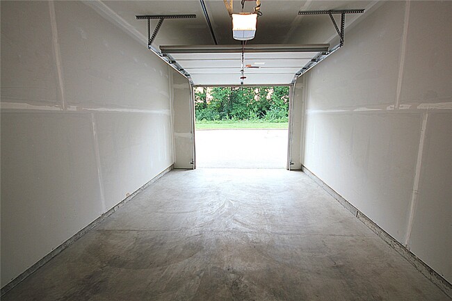 Building Photo - 284 Stonewall Creek Dr