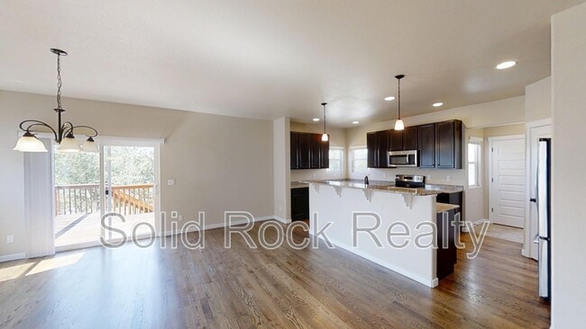 Building Photo - 1145 Antrim Loop