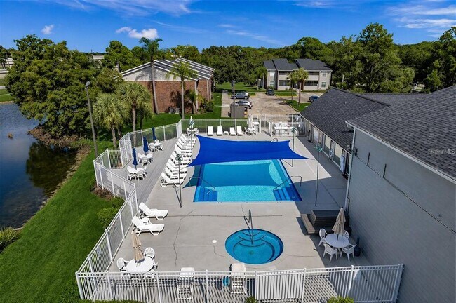 Building Photo - 1400 Gandy Blvd N