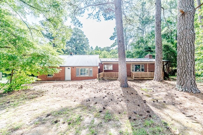 Building Photo - 3226 Hawkins Ave