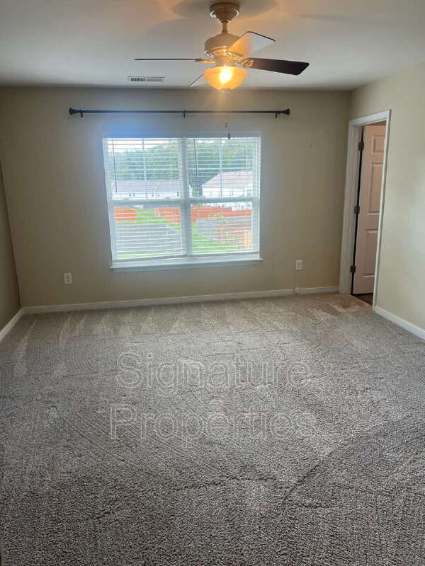 Building Photo - 125 New Market Village Pkwy
