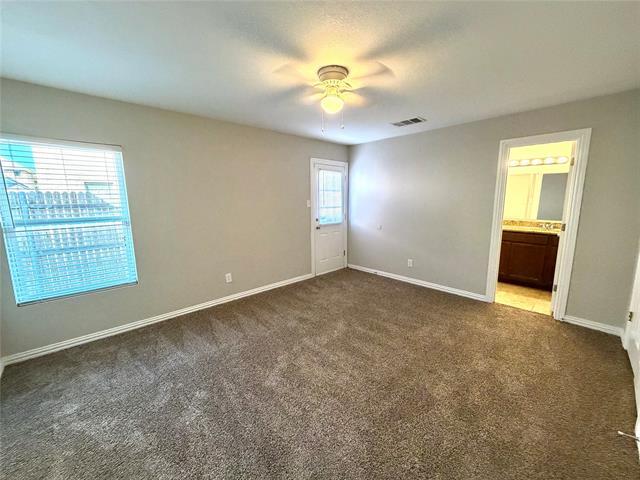 Building Photo - 2339 Bloomfield Dr