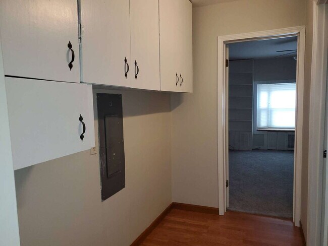 Building Photo - "Spacious 5-Bedroom Retreat with 3 Full Baths in Huntsville – Your Perfect Family Home Awaits!"