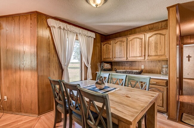 Building Photo - Beautiful country setting, but close to city limits.