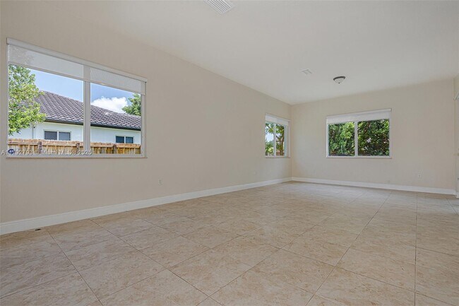 Building Photo - 9334 SW 173rd Terrace