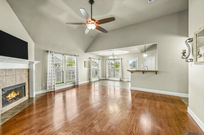 Building Photo - 41481 Hearthstone Ave
